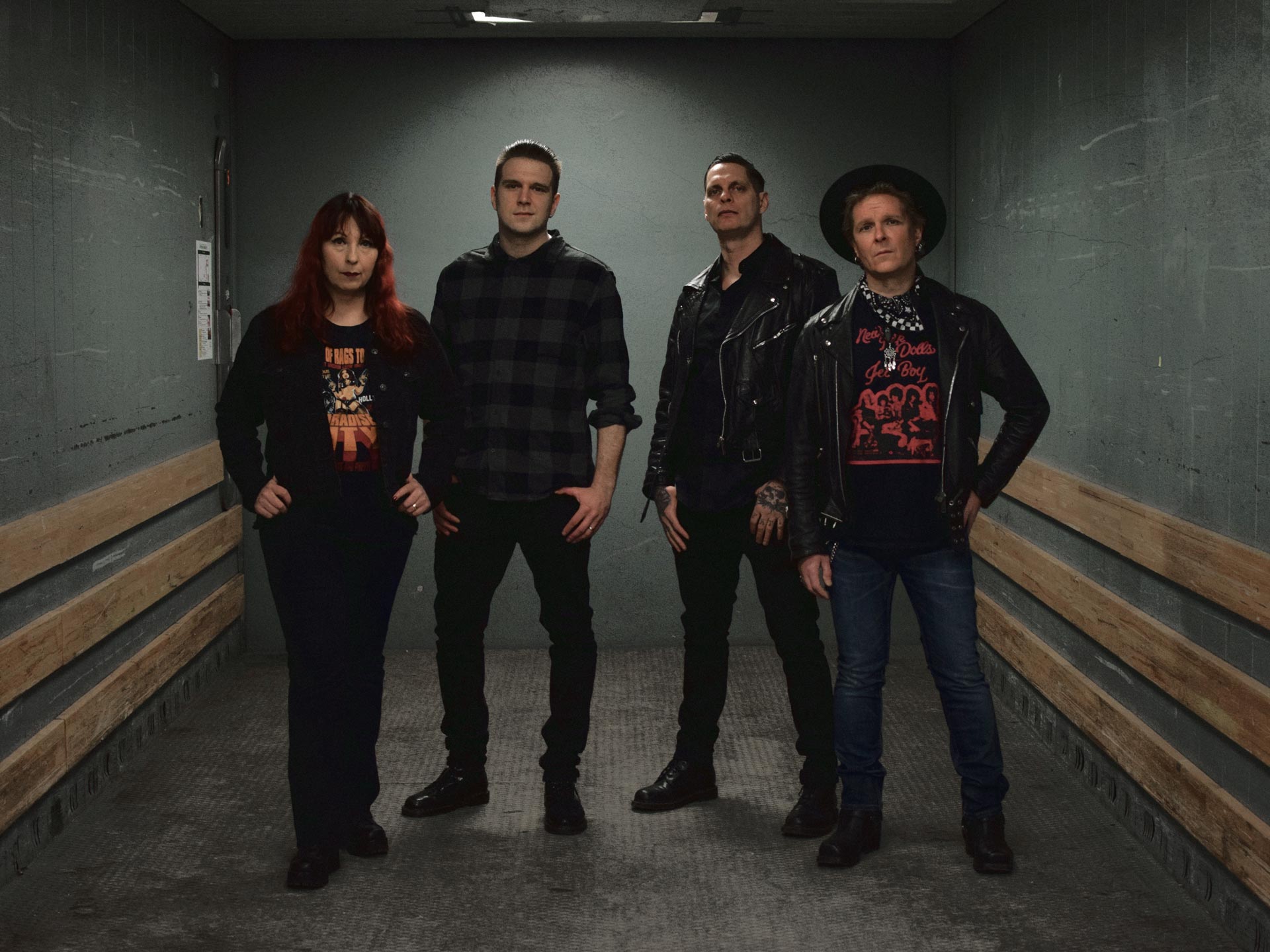 Daggerplay: Sirpa Immonen (Drums), Tommi Luostarinen (Guitar, vocals), Bryan Ugartechea (Bass, backing vocals) & Pekko Mantzin (Lead Vocals, Guitar)